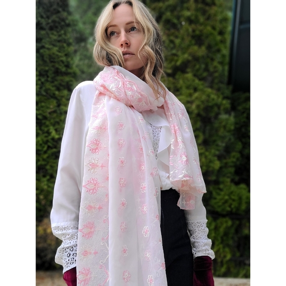 The Charlotte Evening Shawl Embroidered Lace Scarf Wrap Pink White Large Long - Picture 2 of 14